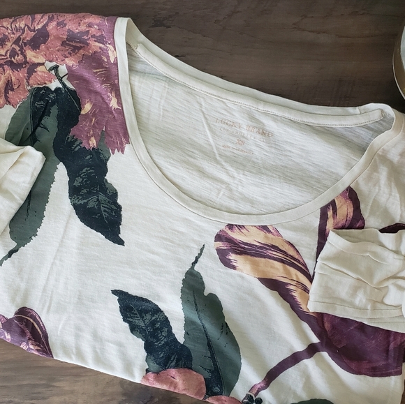 Lucky Brand Floral Long Sleeve Tee - Picture 9 of 9